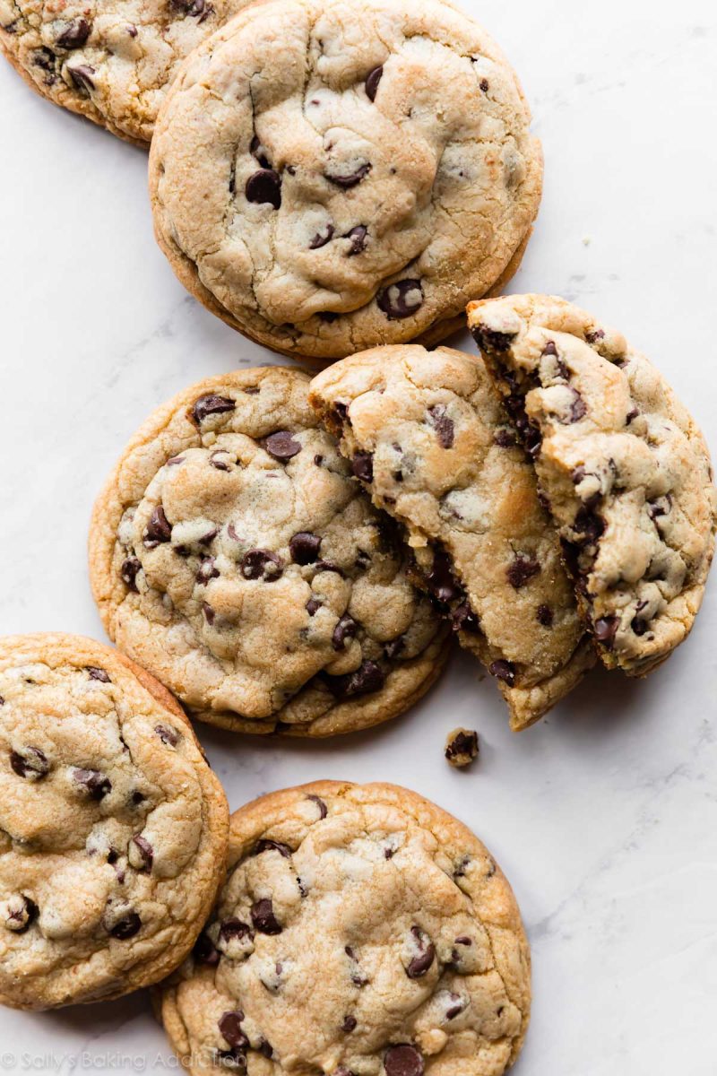 6 chocolate chip cookies